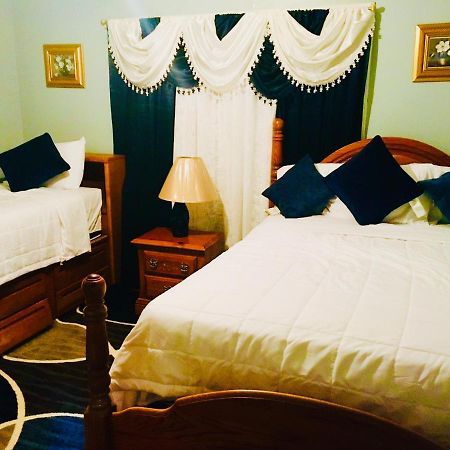 מונטגומרי 2 Bedroom Sleeps 6 Spacious Luxury Apartment 79 מראה חיצוני תמונה